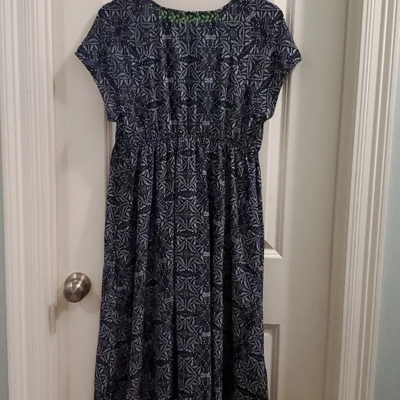 Eshakti dress size large - Picture 4 of 5